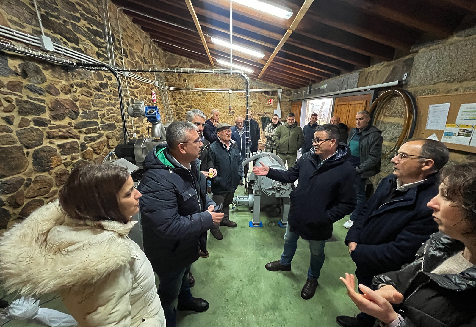 colaboración coa asociación Olivarnoia para potenciar a modernización da súa almazara