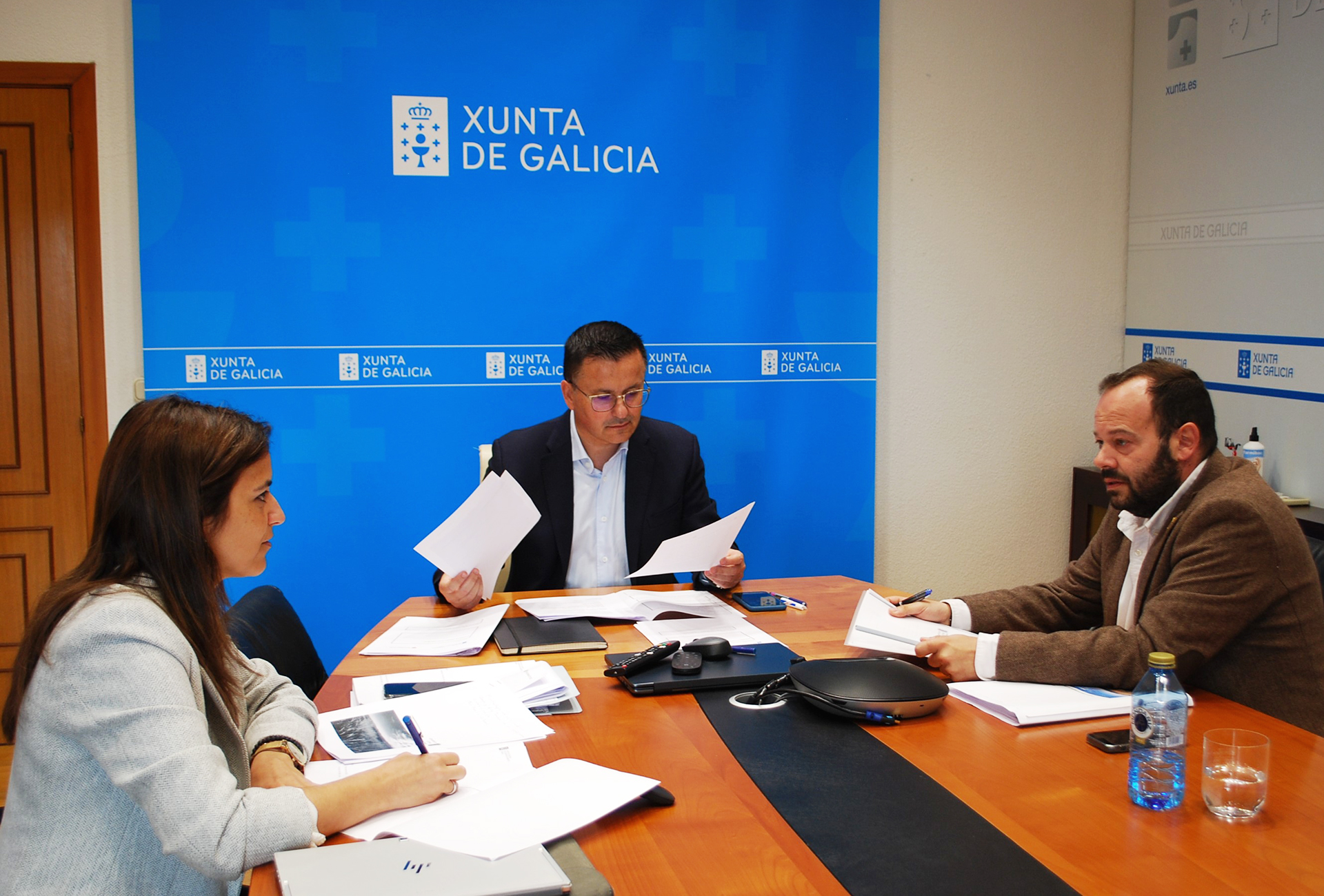 A Xunta e o concello do Irixo avaliarán a posta en marcha dunha agrupación de xestión conxunta para a plantación de cereal destinado á gandaría