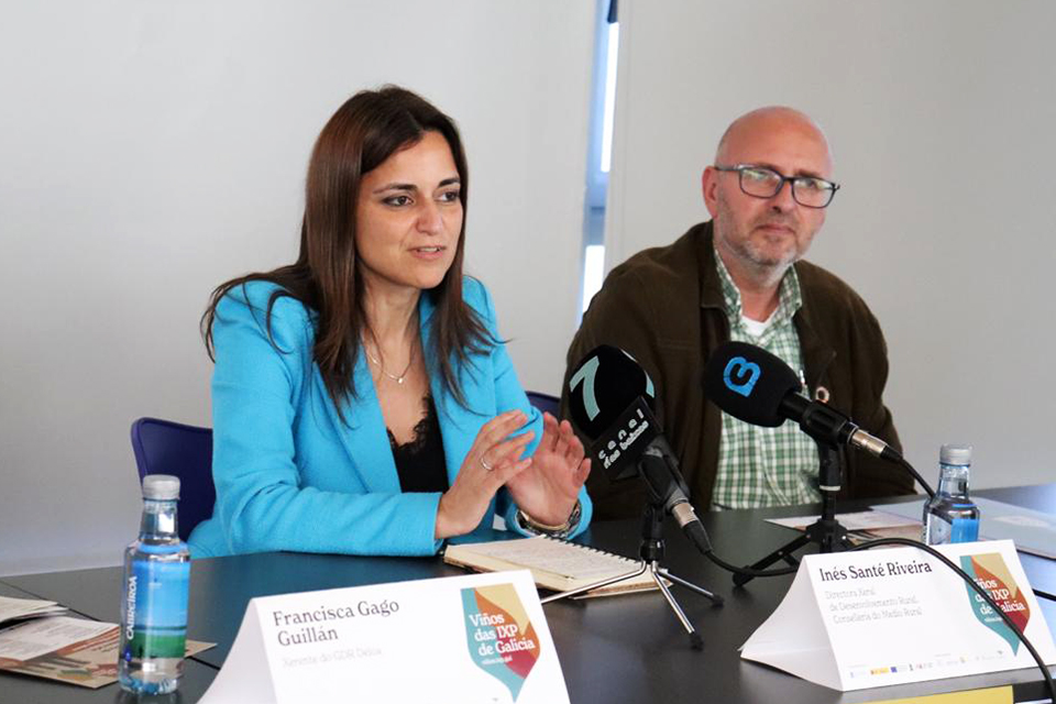 A Xunta destaca as posibilidades que ofrece a Lei de recuperación da terra agraria para impulsar a produción das catro indicacións xeográficas protexidas do viño galegas