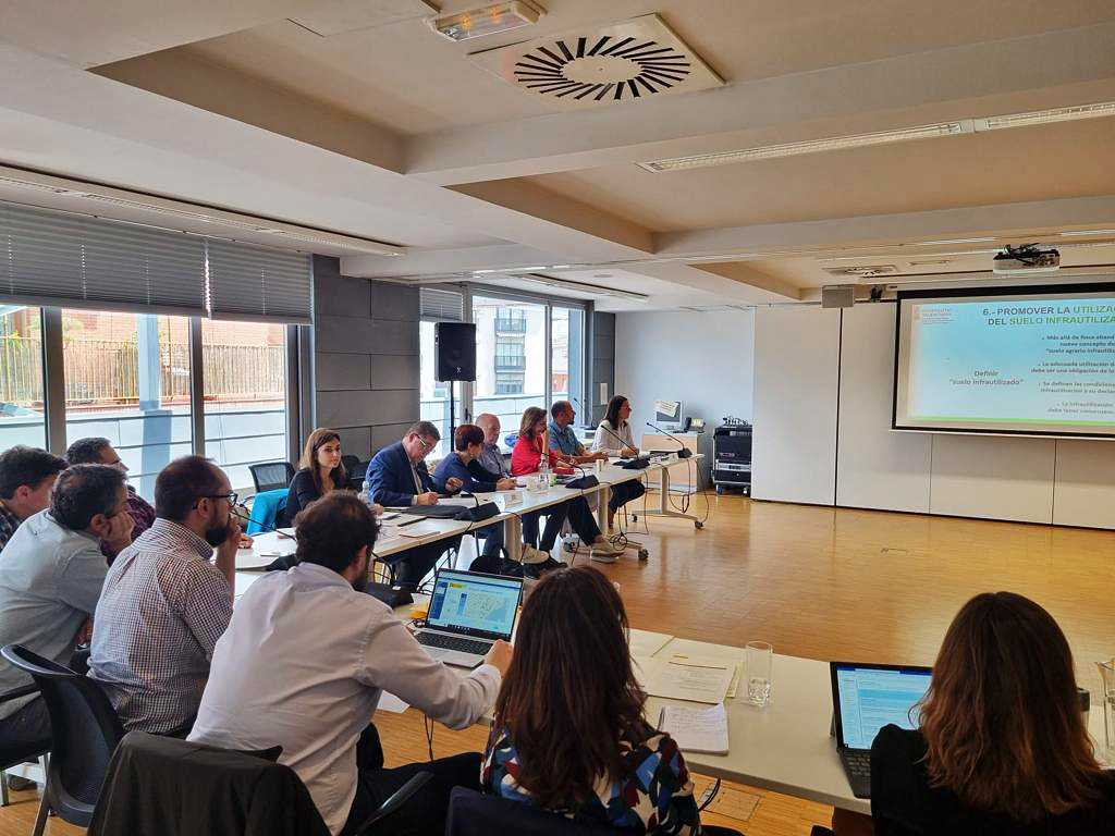 Galicia propón ao Estado que impulse a actualización do catastro e o rexistro da propiedade nas terras abandonadas