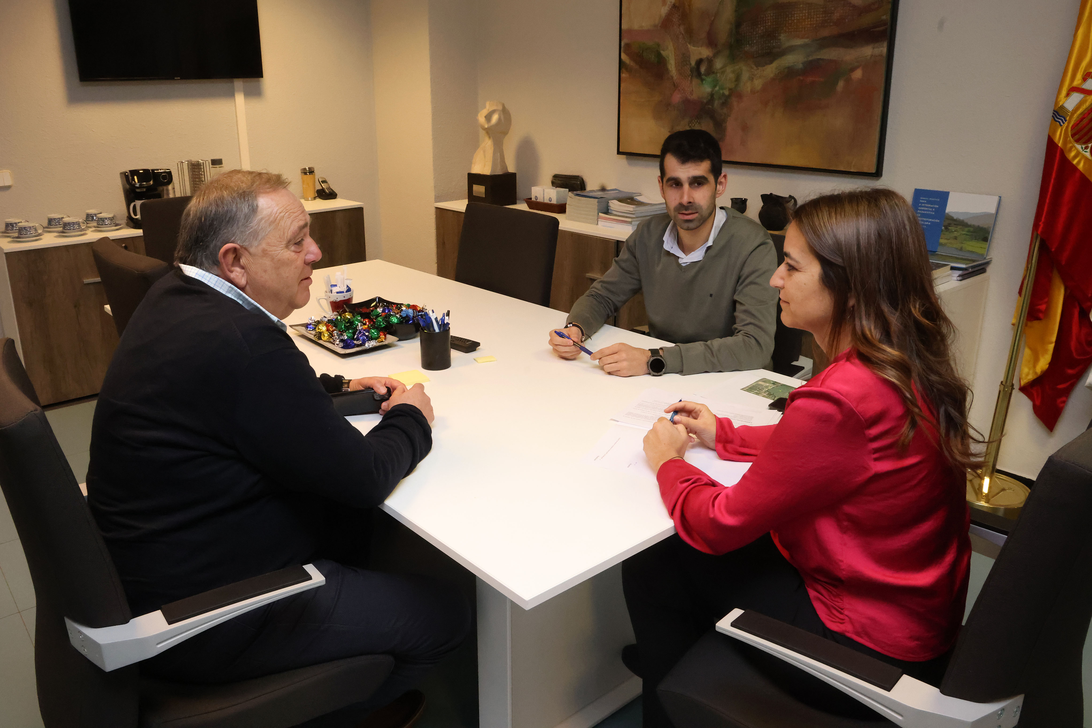 A Xunta avalía a mellora de infraestruturas rurais no concello coruñés da Laracha