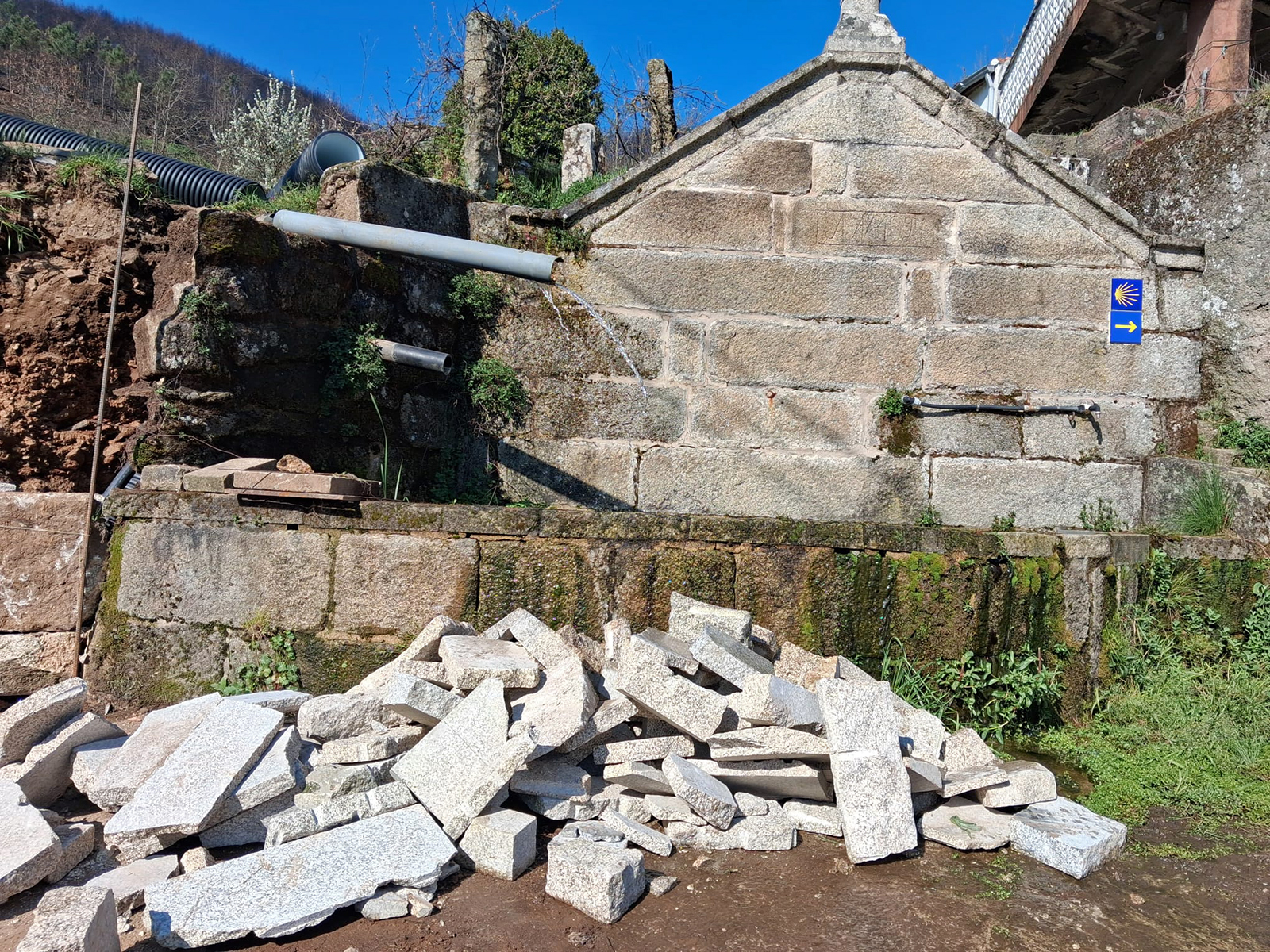 Comienzan las obras de mejora en la Praza da Fonte de Infesta