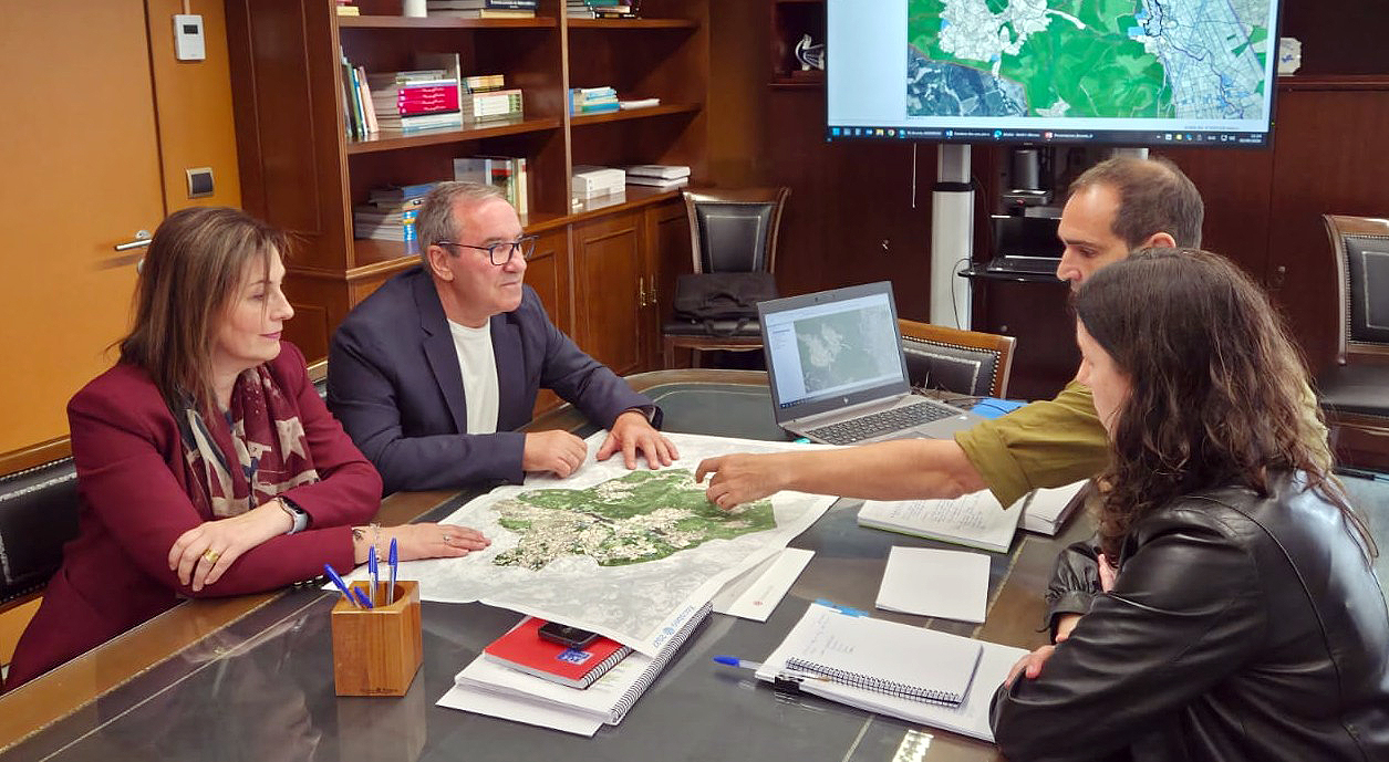 Medio Rural e o Concello de Bóveda abordan os avances dos primeiros catálogos parciais de solos agropecuarios e forestais de Galicia