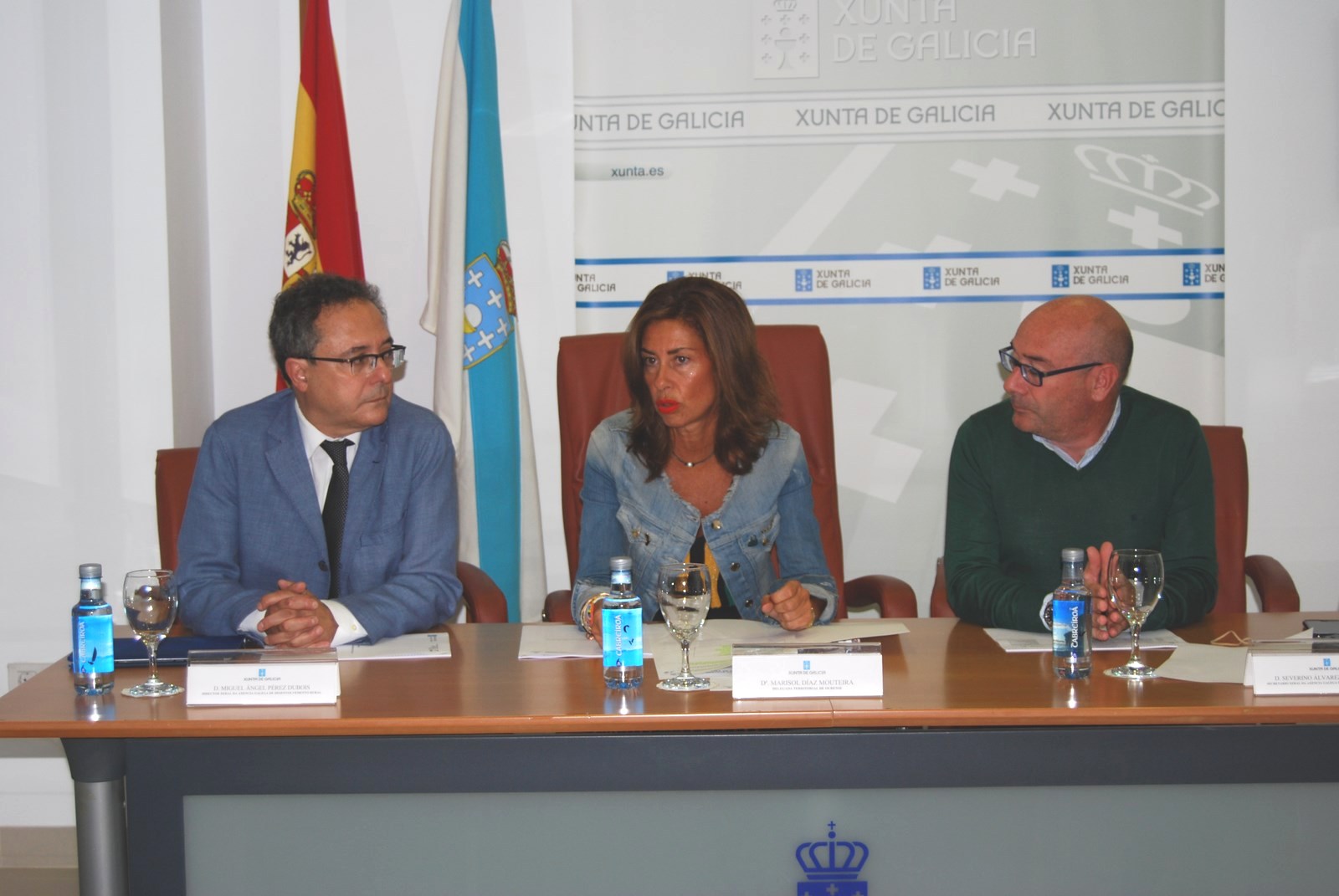 El director general de la Agencia Gallega de Desarrollo Rural, Miguel Pérez Dubois, mantuvo esta mañana un encuentro con alcaldes y otros representantes municipales de la provincia de Ourense